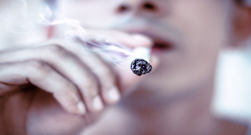 como afceta el tabaco a la salud bucal